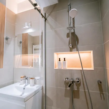 Forest Mist/plaza Afi Mall