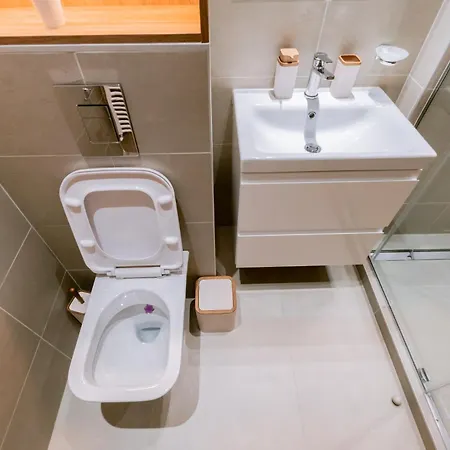 Forest Mist/plaza Afi Mall