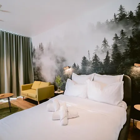 Forest Mist/plaza Afi Mall * בוקרשט