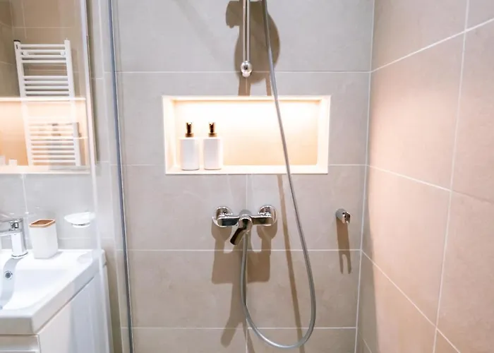 Apartmán Forest Mist/plaza Afi Mall *