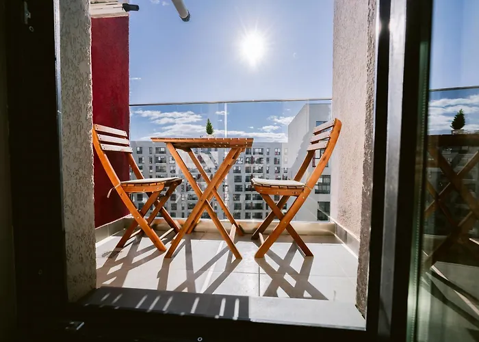 Forest Mist/plaza Afi Mall Апартаменти