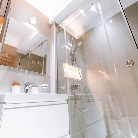 Forest Mist/plaza Afi Mall Apartment *